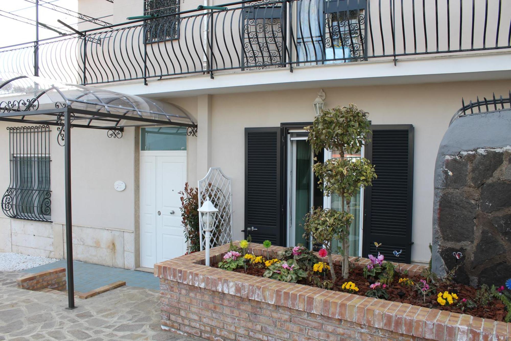 Il Giardino Dei Glicini Bed & Breakfast Ercolano Dış mekan fotoğraf