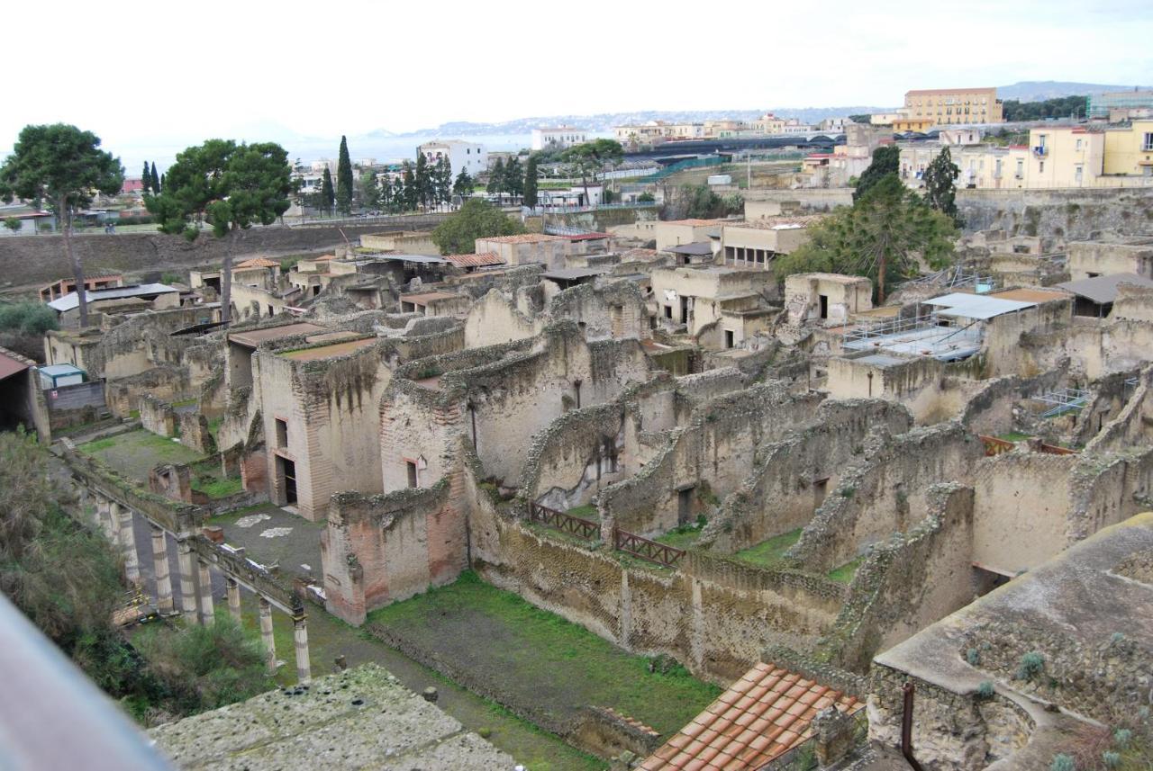 Il Giardino Dei Glicini Bed & Breakfast Ercolano Dış mekan fotoğraf