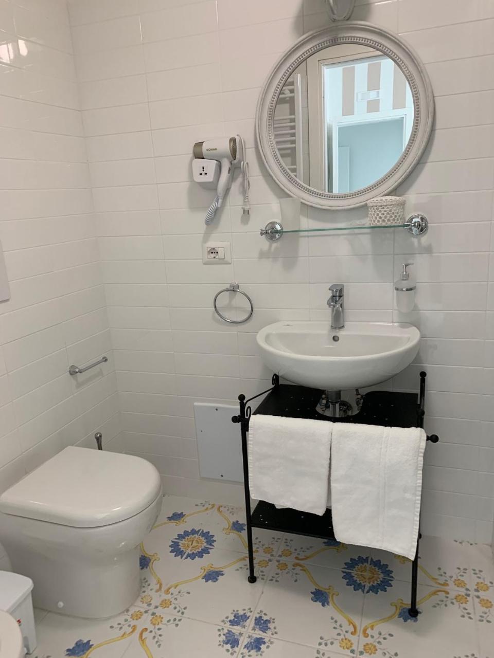 Il Giardino Dei Glicini Bed & Breakfast Ercolano Dış mekan fotoğraf