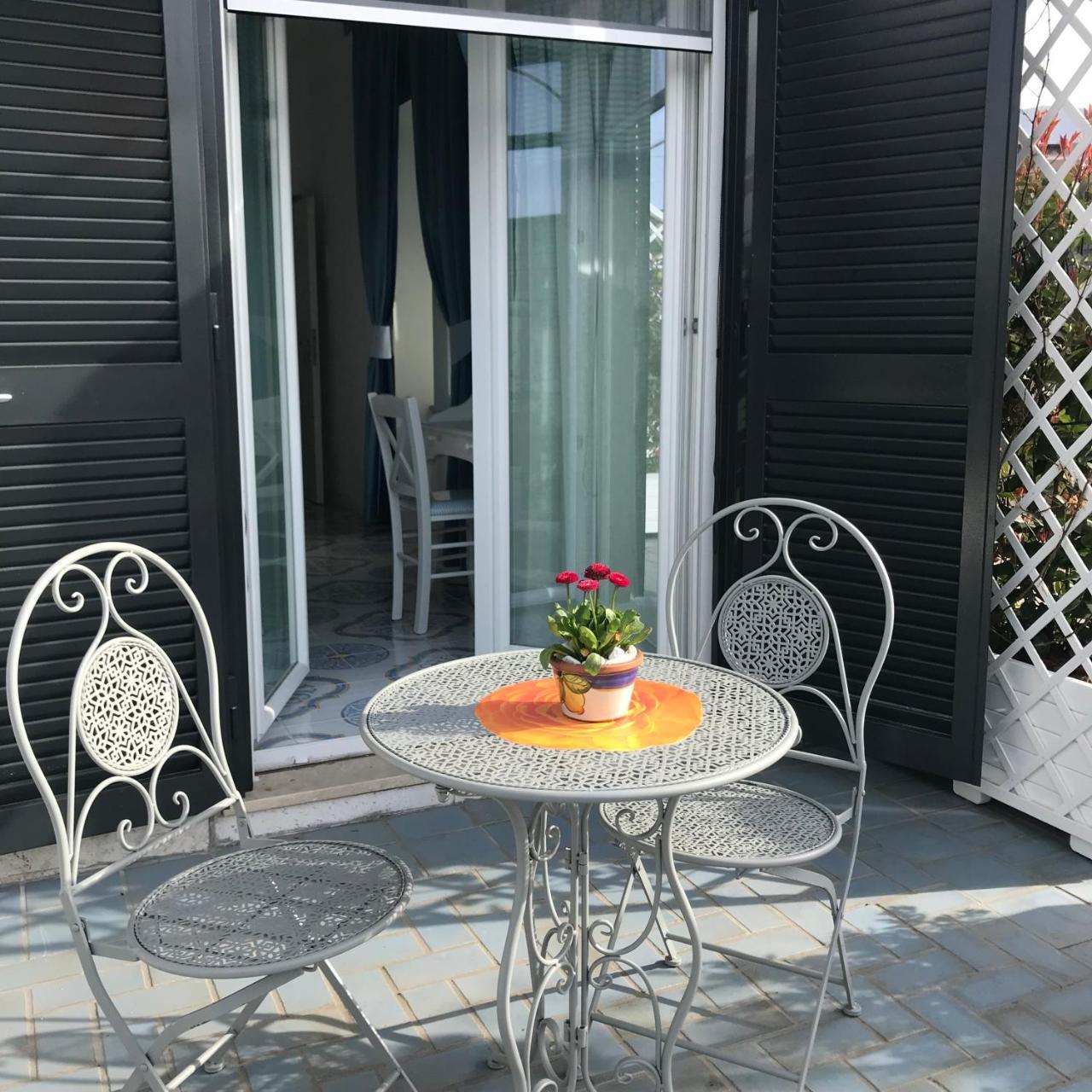 Il Giardino Dei Glicini Bed & Breakfast Ercolano Dış mekan fotoğraf