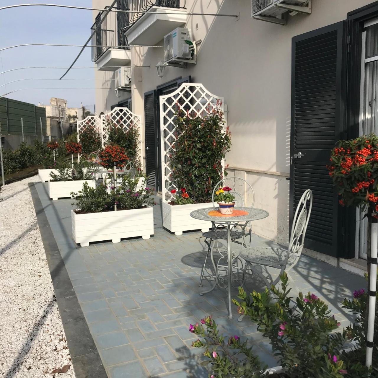 Il Giardino Dei Glicini Bed & Breakfast Ercolano Dış mekan fotoğraf