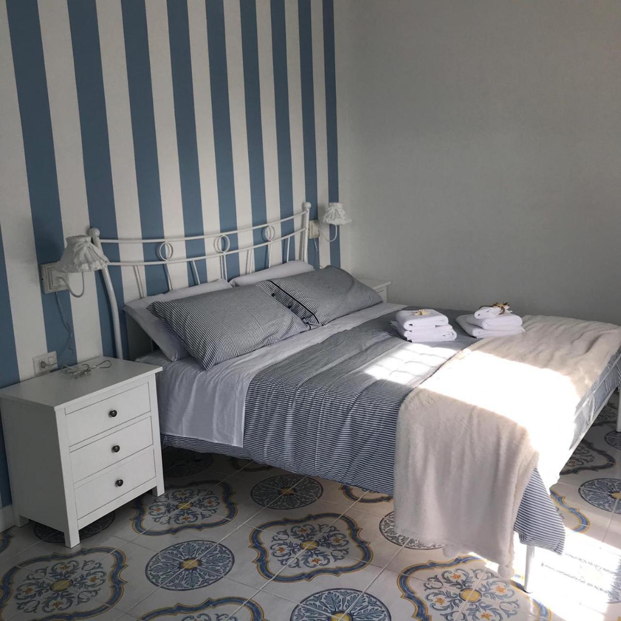 Il Giardino Dei Glicini Bed & Breakfast Ercolano Dış mekan fotoğraf