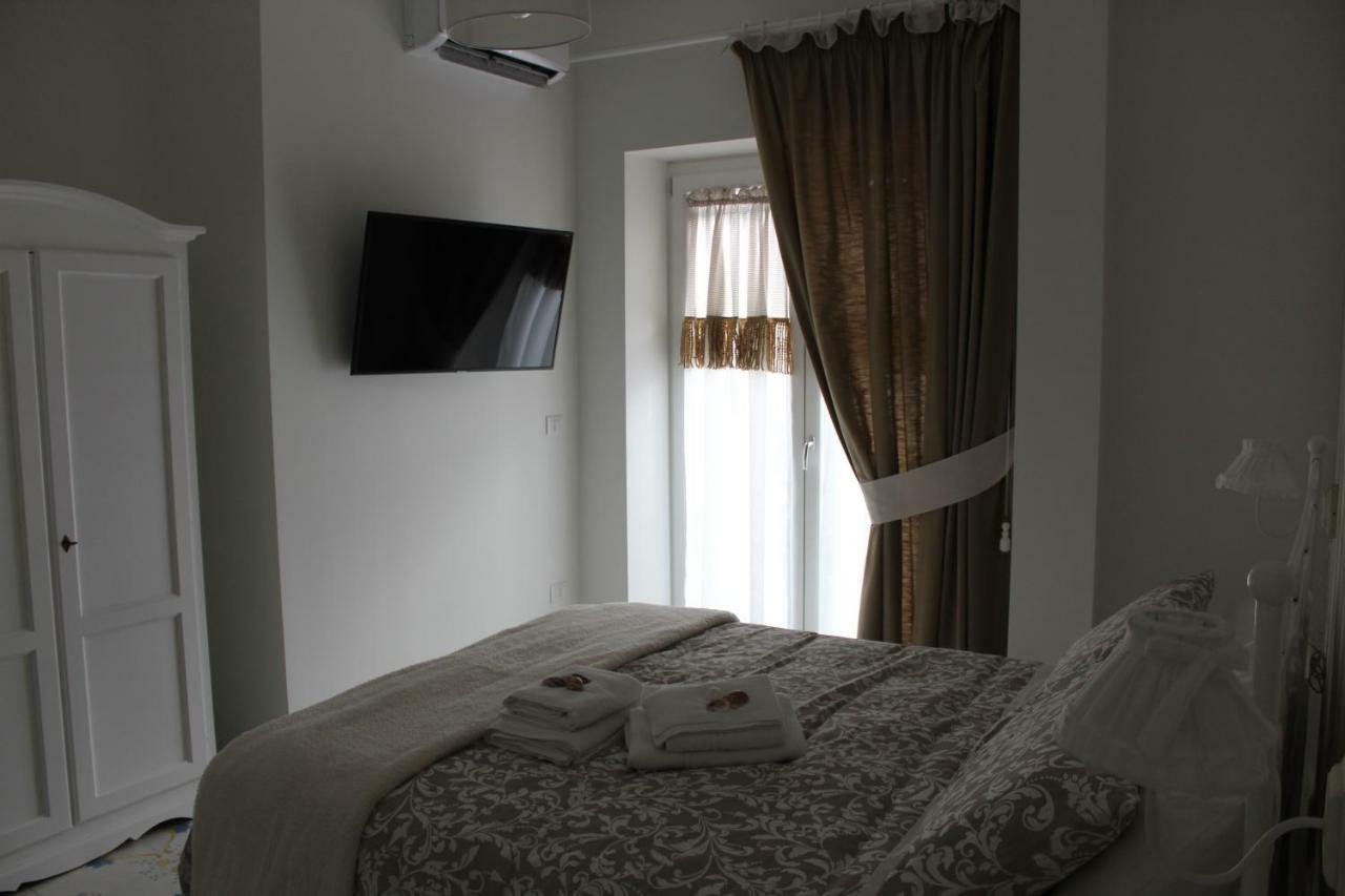 Il Giardino Dei Glicini Bed & Breakfast Ercolano Dış mekan fotoğraf